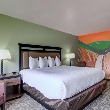 The Ridgeline Hotel At Yellowstone, Ascend Hotel Collection Gardiner Dış mekan fotoğraf