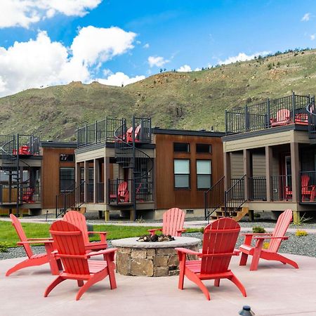 The Ridgeline Hotel At Yellowstone, Ascend Hotel Collection Gardiner Dış mekan fotoğraf
