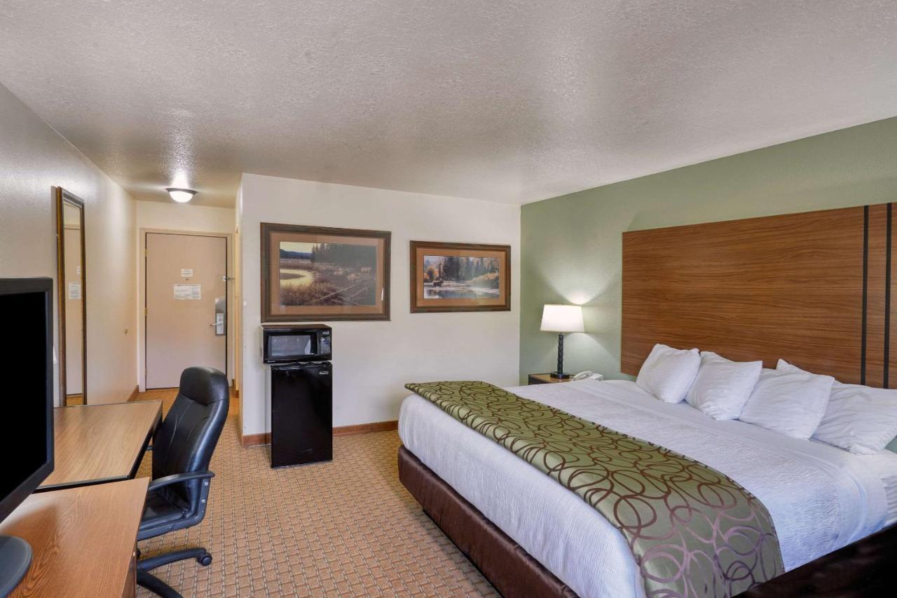 The Ridgeline Hotel At Yellowstone, Ascend Hotel Collection Gardiner Dış mekan fotoğraf