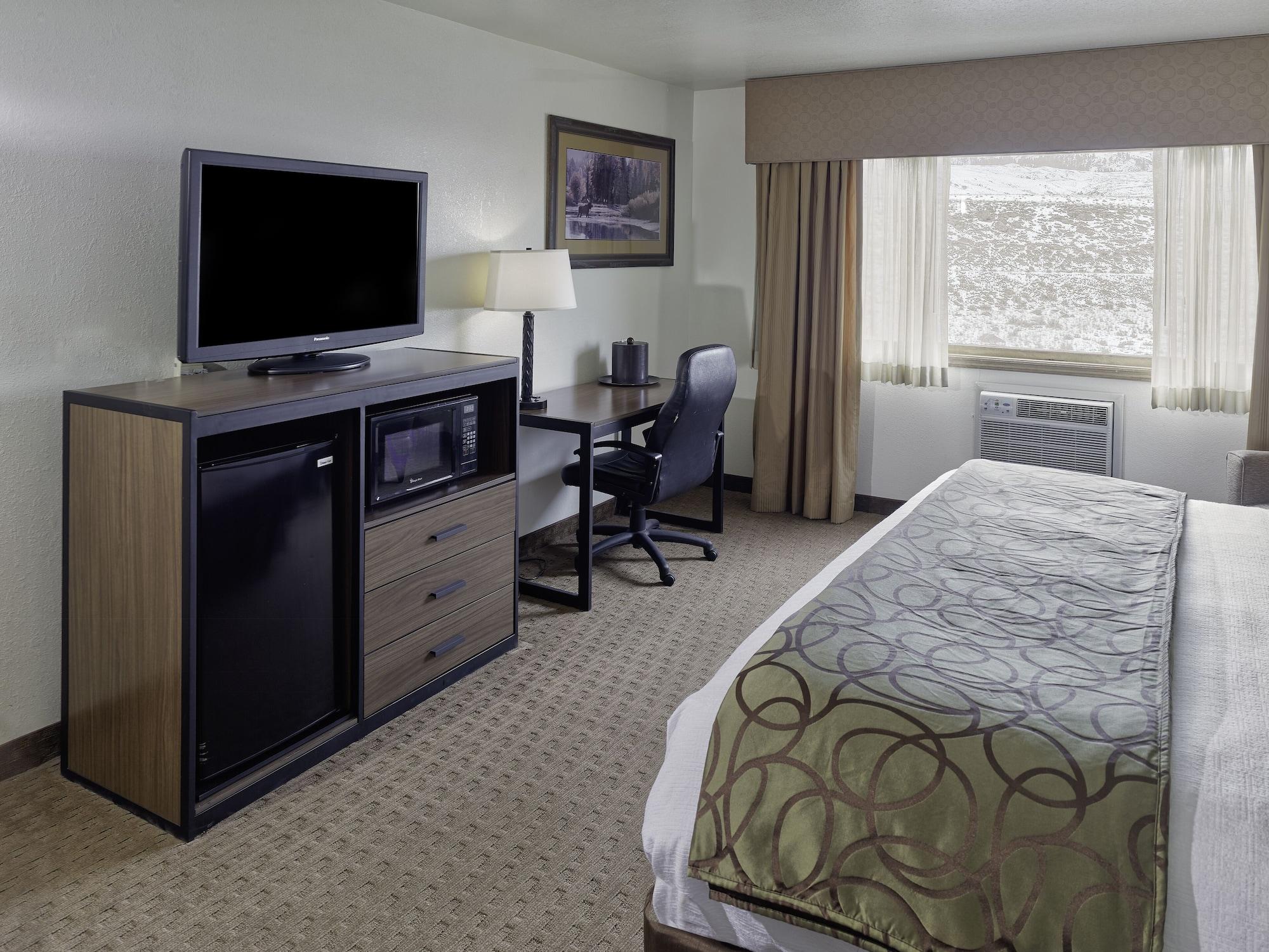 The Ridgeline Hotel At Yellowstone, Ascend Hotel Collection Gardiner Dış mekan fotoğraf