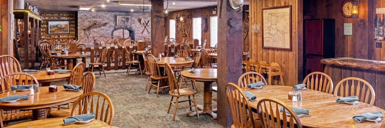 The Ridgeline Hotel At Yellowstone, Ascend Hotel Collection Gardiner Dış mekan fotoğraf