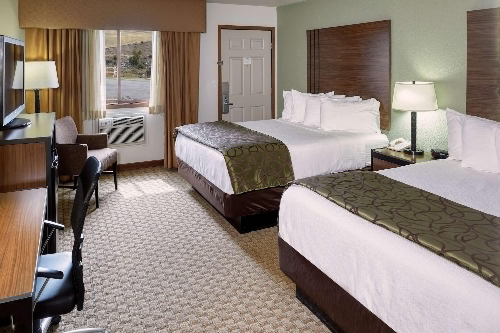 The Ridgeline Hotel At Yellowstone, Ascend Hotel Collection Gardiner Dış mekan fotoğraf