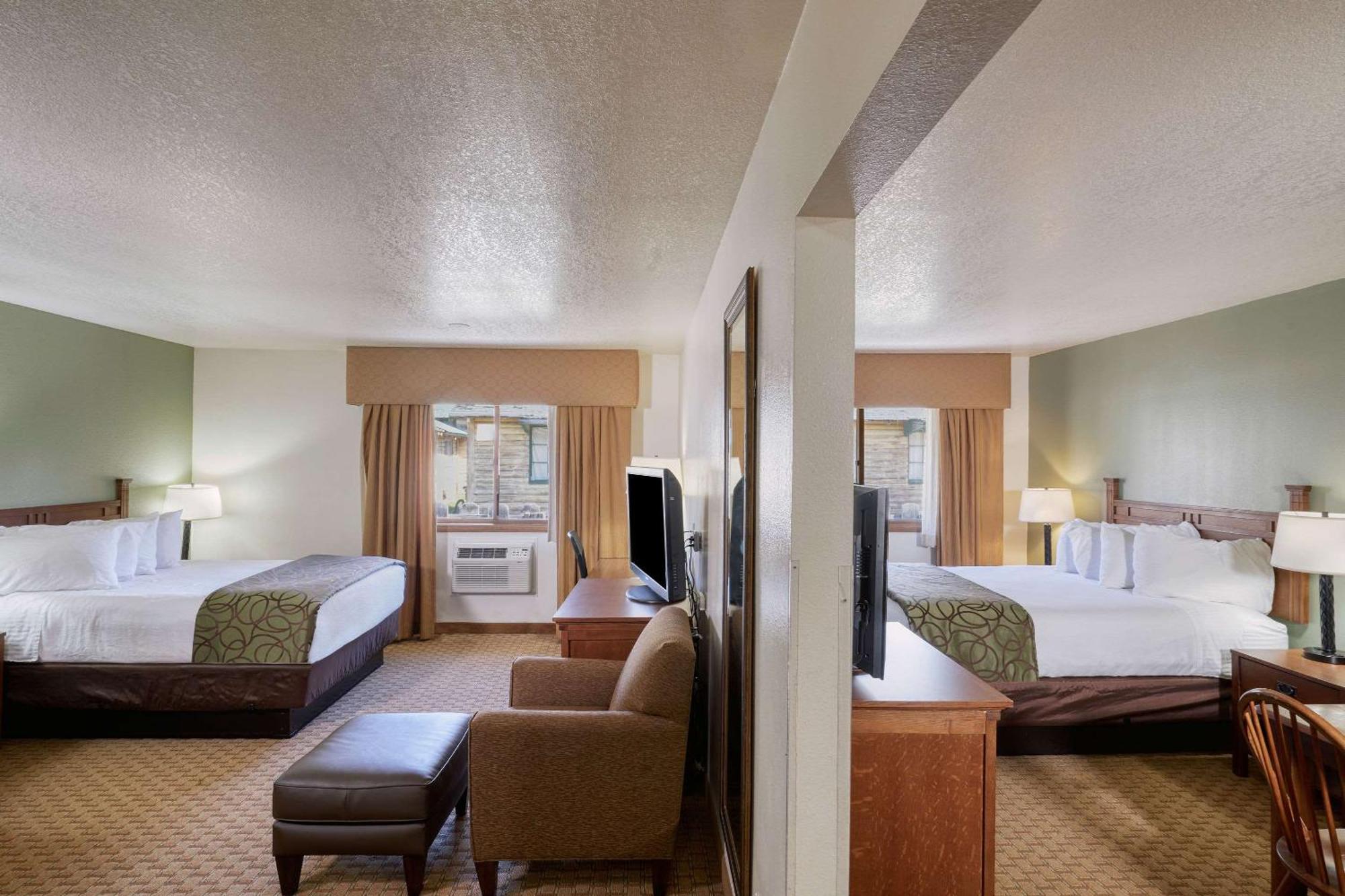 The Ridgeline Hotel At Yellowstone, Ascend Hotel Collection Gardiner Dış mekan fotoğraf