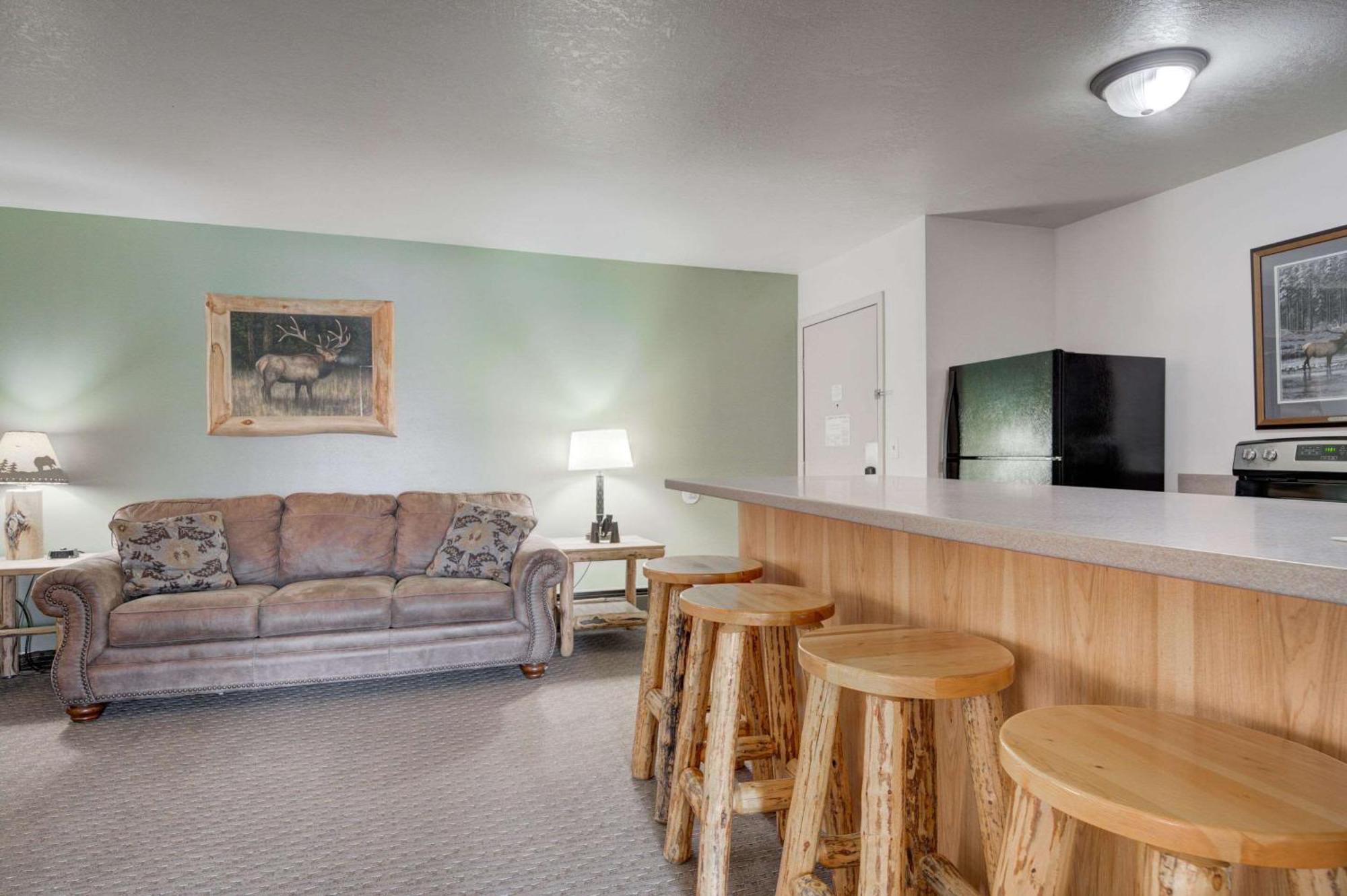 The Ridgeline Hotel At Yellowstone, Ascend Hotel Collection Gardiner Dış mekan fotoğraf