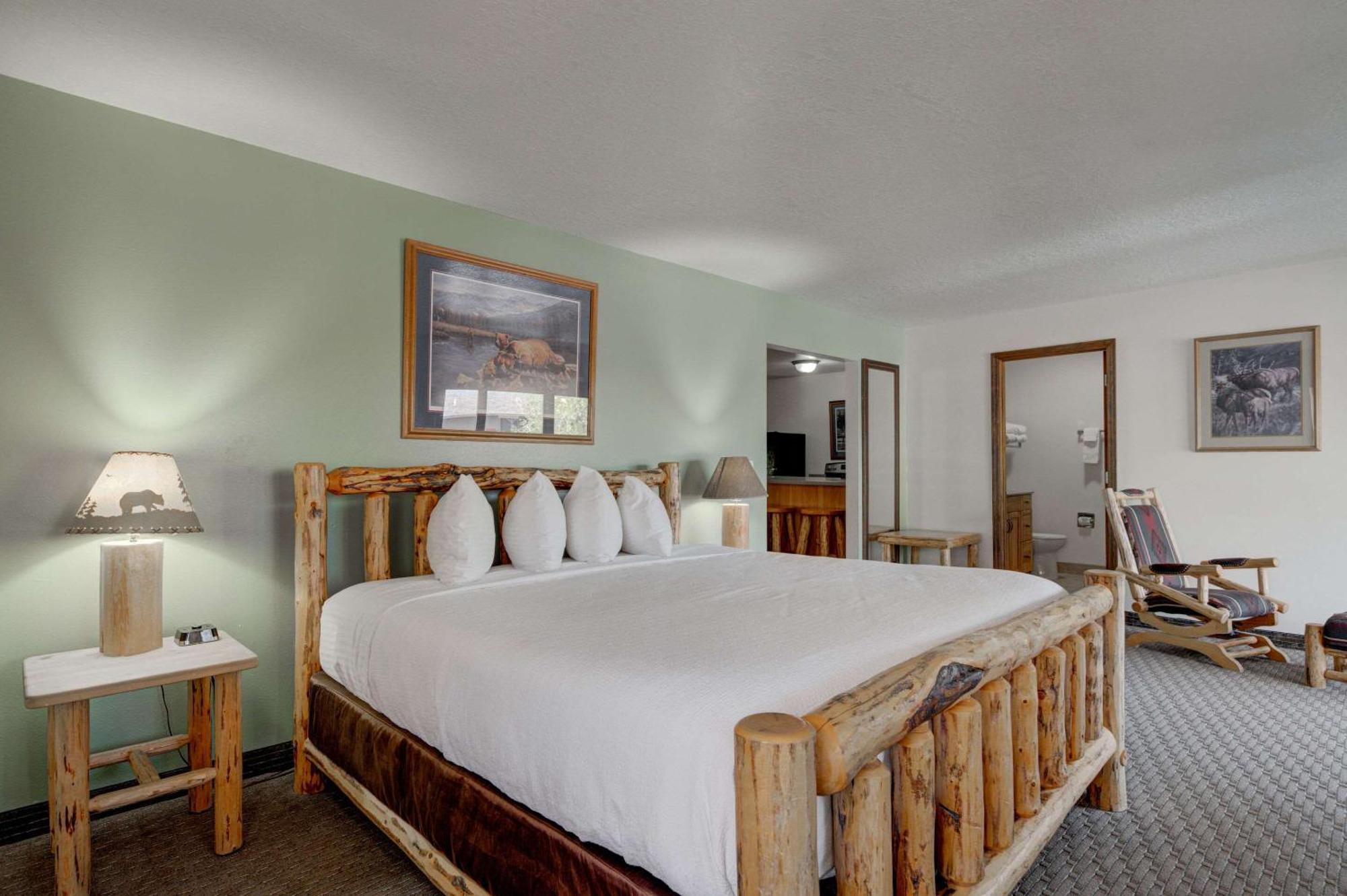 The Ridgeline Hotel At Yellowstone, Ascend Hotel Collection Gardiner Dış mekan fotoğraf