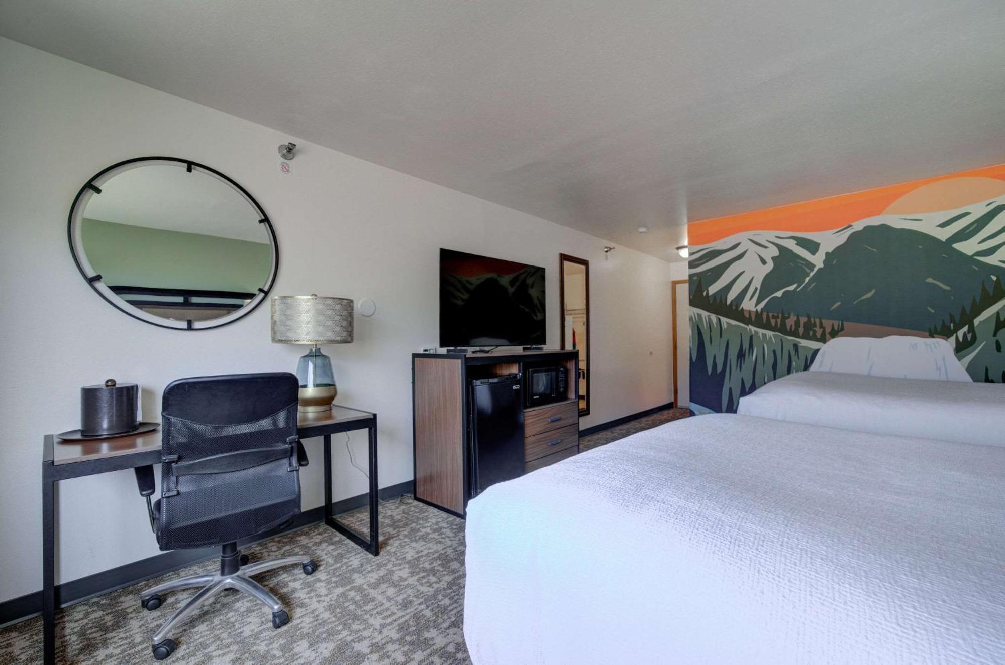 The Ridgeline Hotel At Yellowstone, Ascend Hotel Collection Gardiner Dış mekan fotoğraf