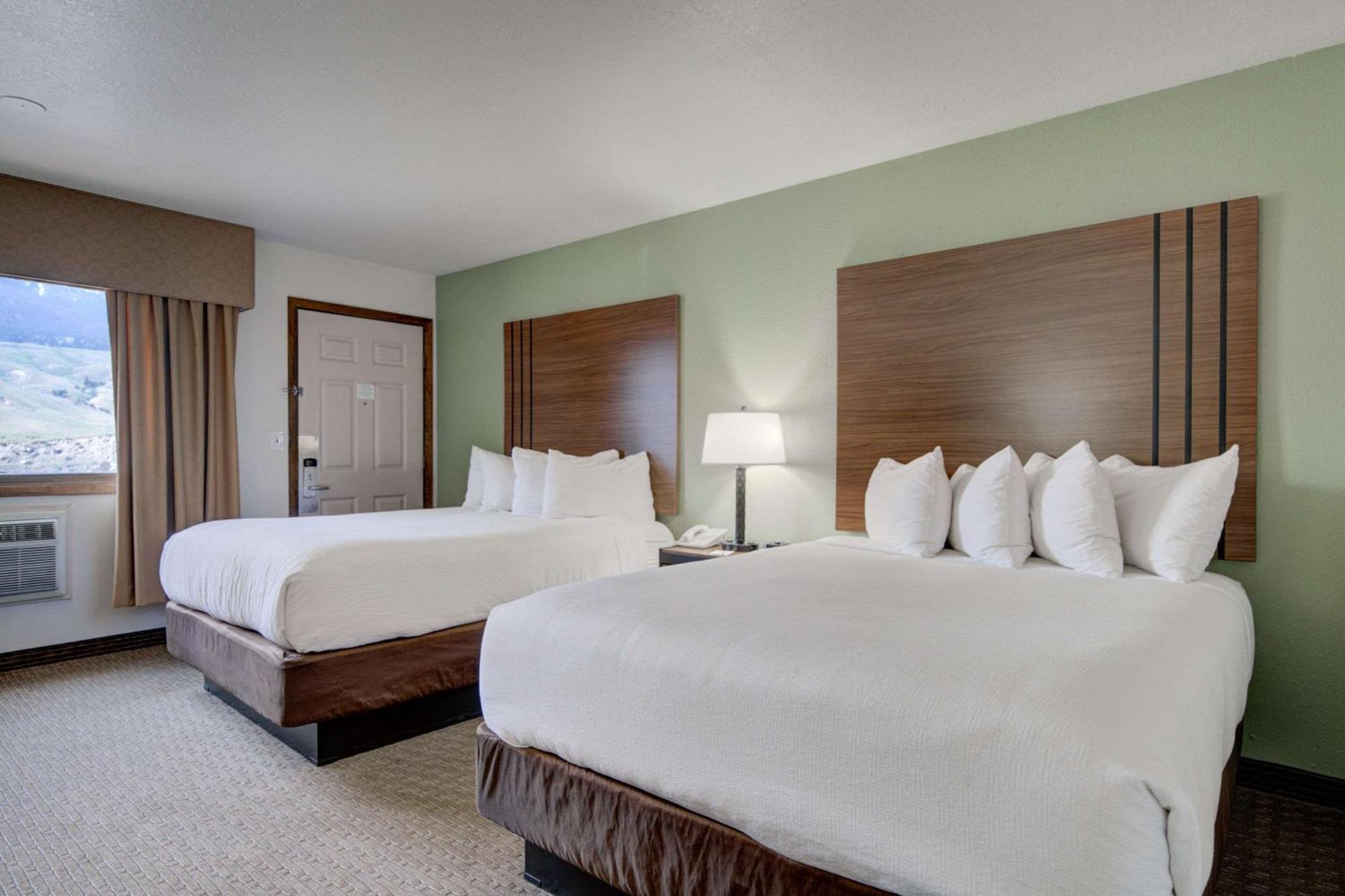 The Ridgeline Hotel At Yellowstone, Ascend Hotel Collection Gardiner Dış mekan fotoğraf
