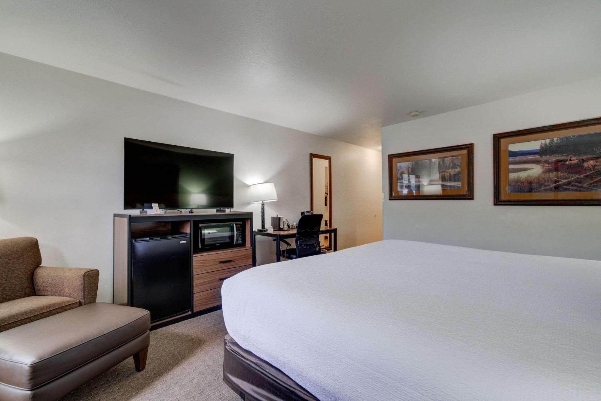 The Ridgeline Hotel At Yellowstone, Ascend Hotel Collection Gardiner Dış mekan fotoğraf