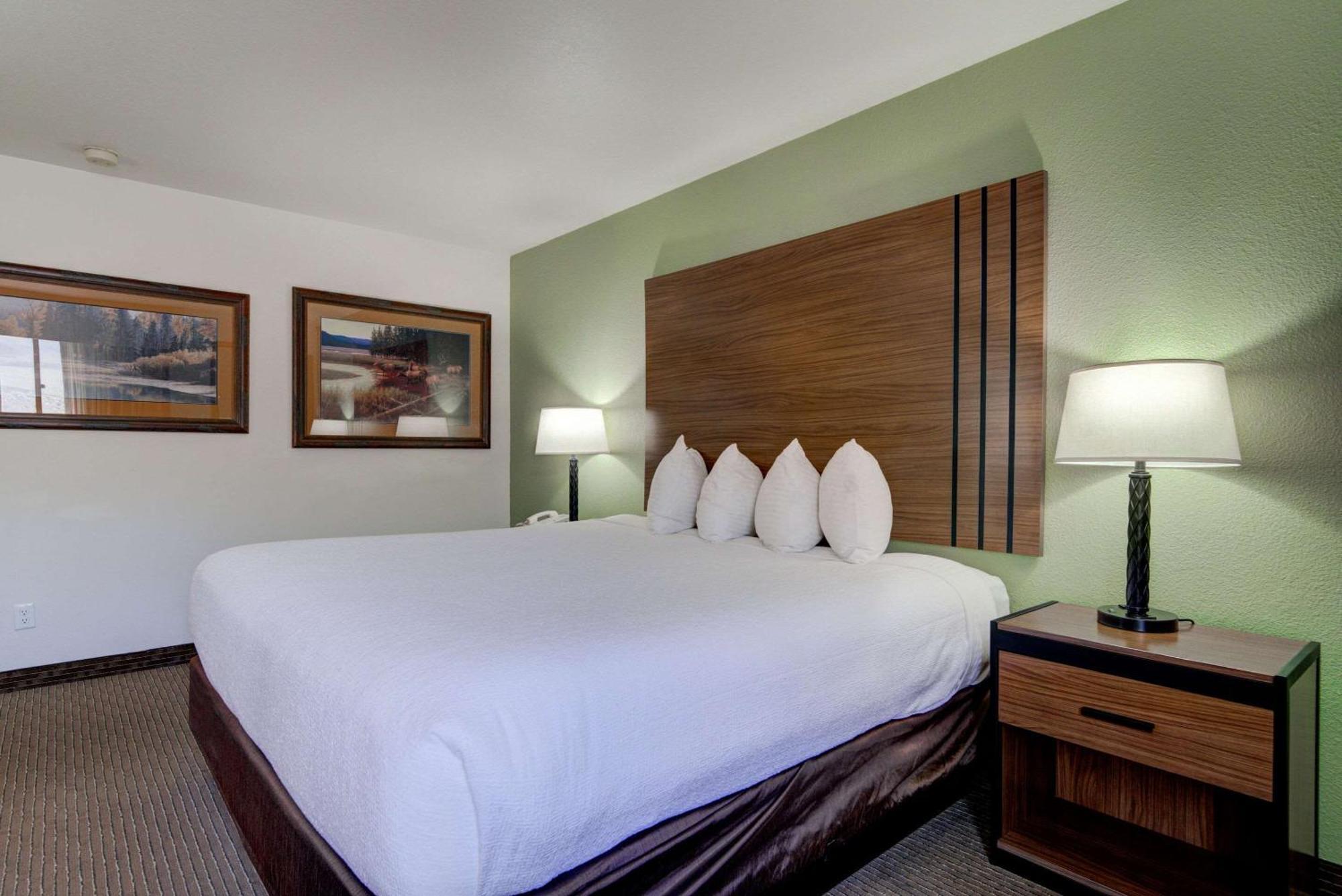 The Ridgeline Hotel At Yellowstone, Ascend Hotel Collection Gardiner Dış mekan fotoğraf