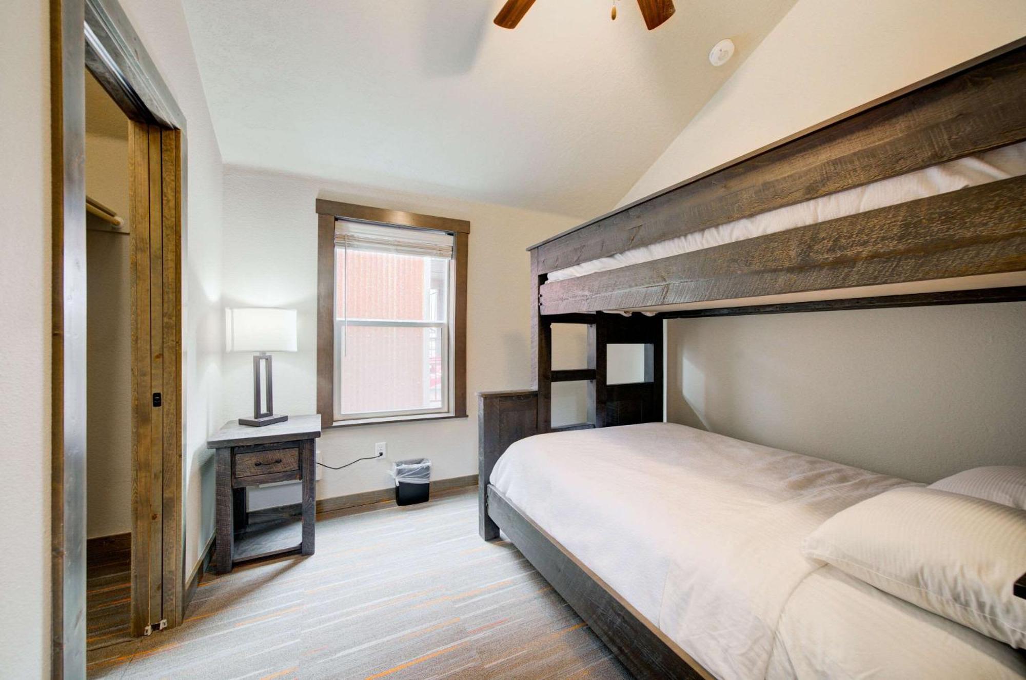The Ridgeline Hotel At Yellowstone, Ascend Hotel Collection Gardiner Dış mekan fotoğraf