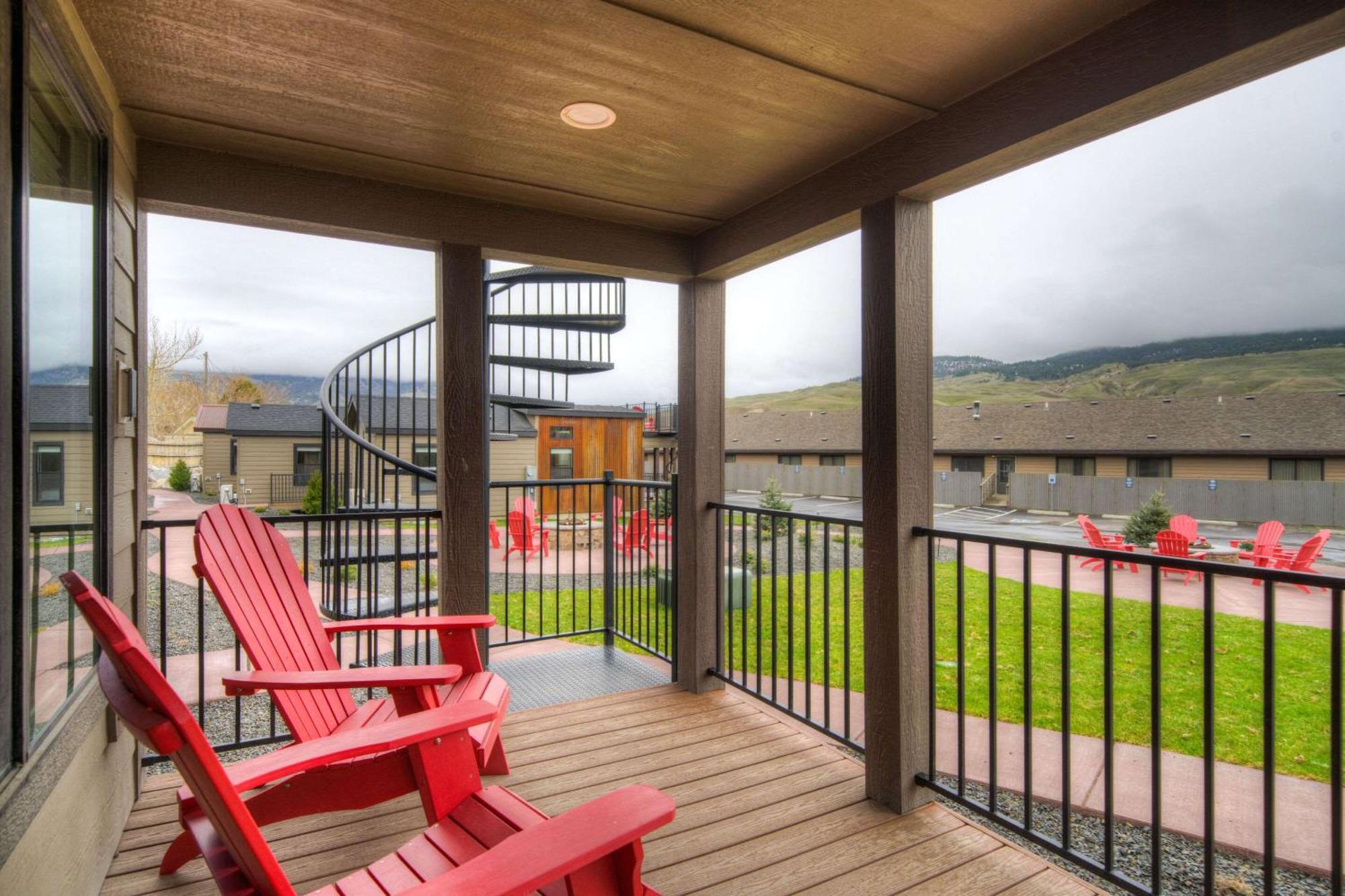 The Ridgeline Hotel At Yellowstone, Ascend Hotel Collection Gardiner Dış mekan fotoğraf